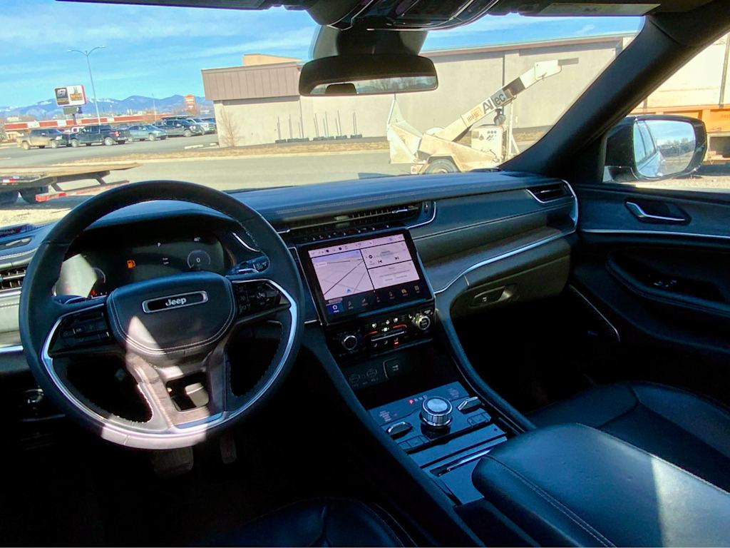 2023 Jeep Grand Cherokee L Overland 14