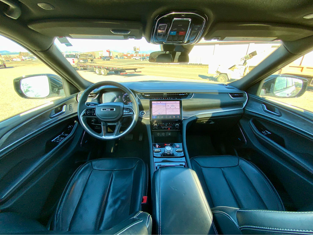 2023 Jeep Grand Cherokee L Overland 2