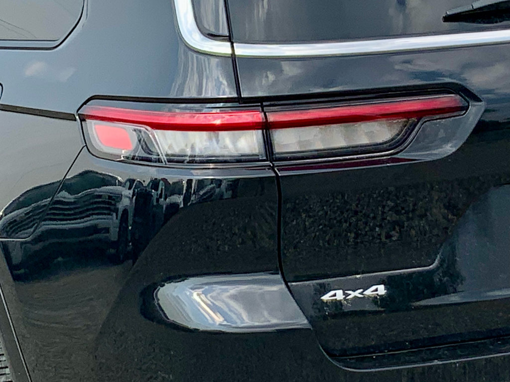 Thumbnail: 2024 Jeep Grand Cherokee L - 24