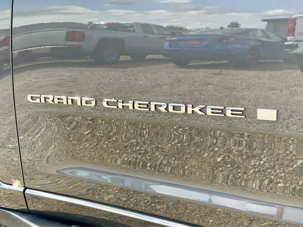 Thumbnail: 2023 Jeep Grand Cherokee L - 27