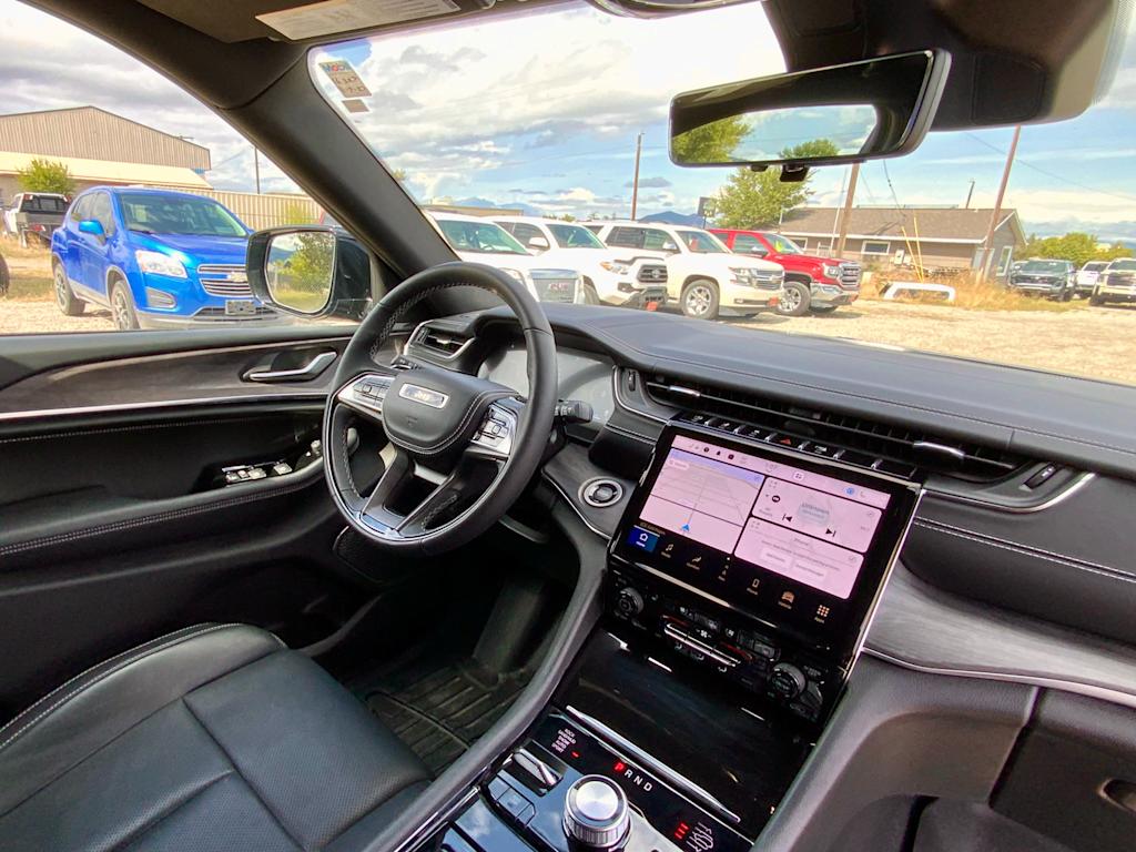 Thumbnail: 2023 Jeep Grand Cherokee L - 9