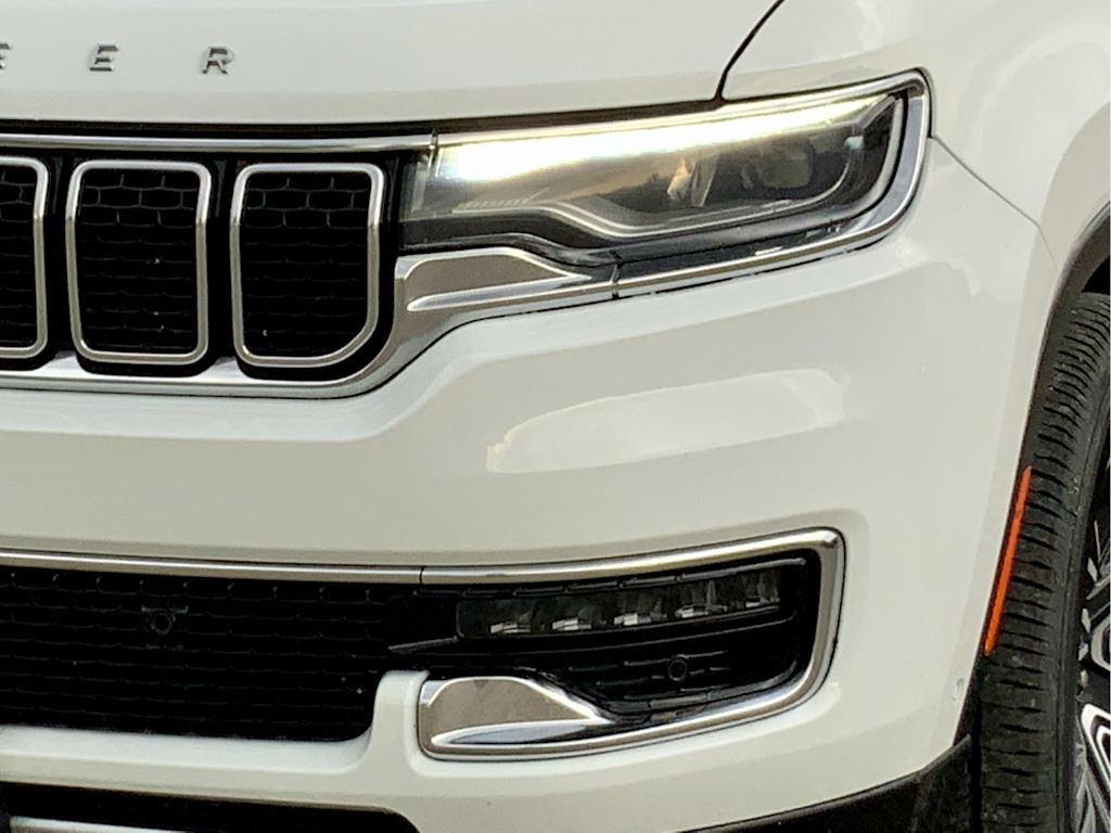 Thumbnail: 2024 Jeep Wagoneer - 24