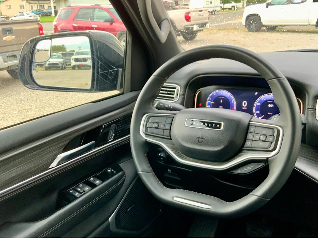 Thumbnail: 2024 Jeep Wagoneer - 9