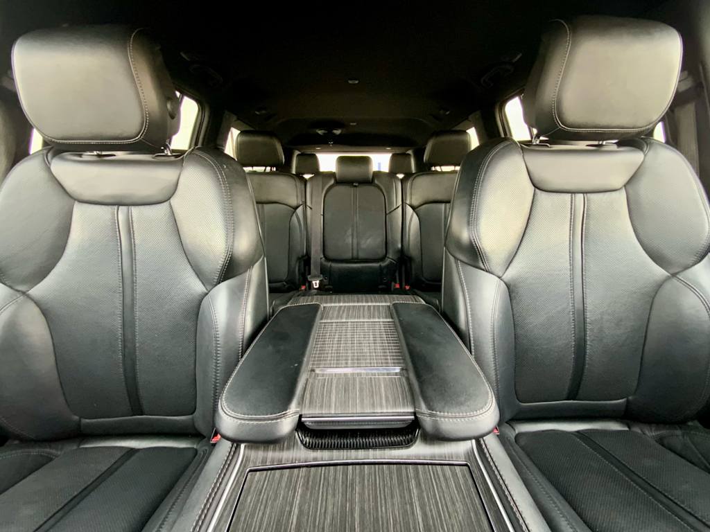 Thumbnail: 2024 Jeep Wagoneer - 31