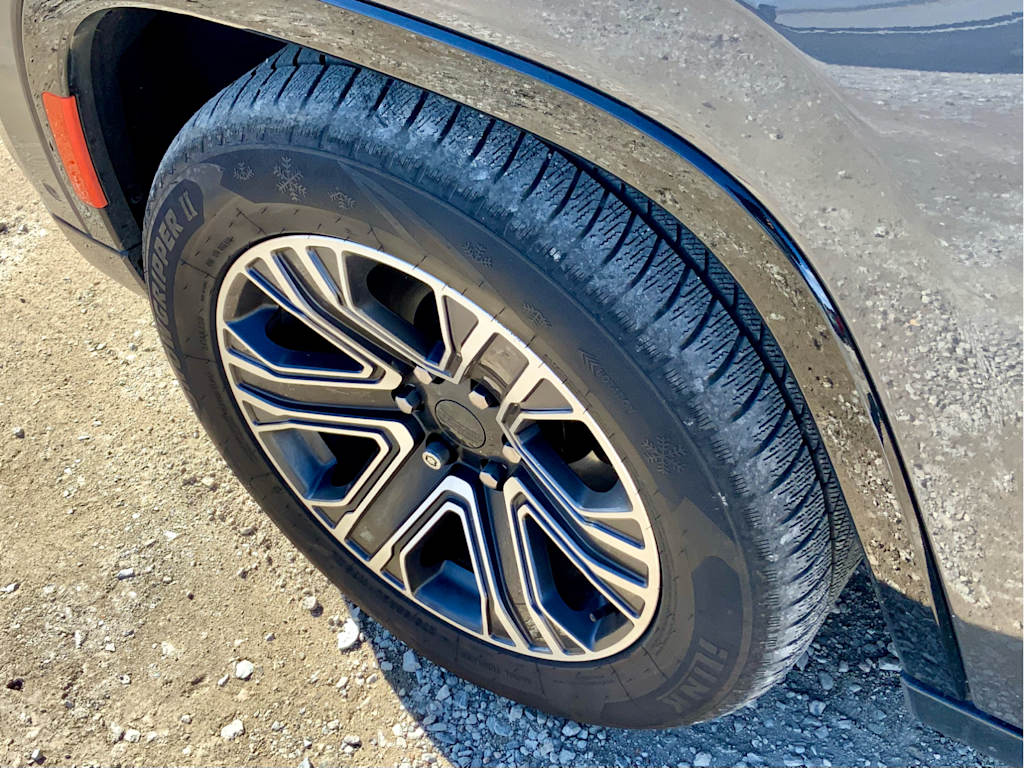 Thumbnail: 2022 Jeep Wagoneer - 25