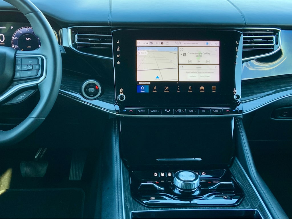 Thumbnail: 2022 Jeep Wagoneer - 14