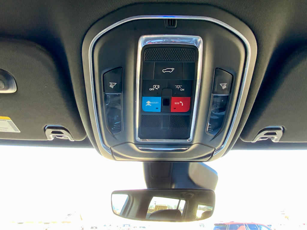 Thumbnail: 2022 Jeep Wagoneer - 42