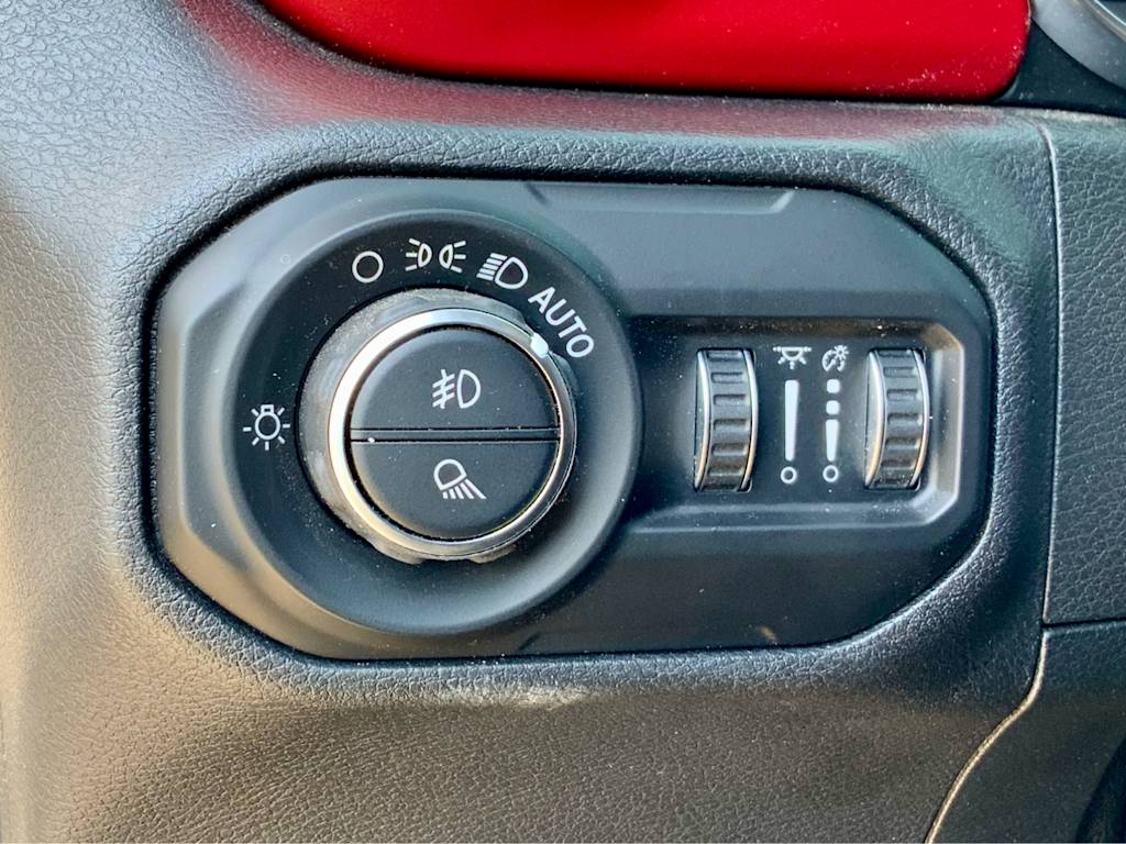 Thumbnail: 2020 Jeep Gladiator - 31