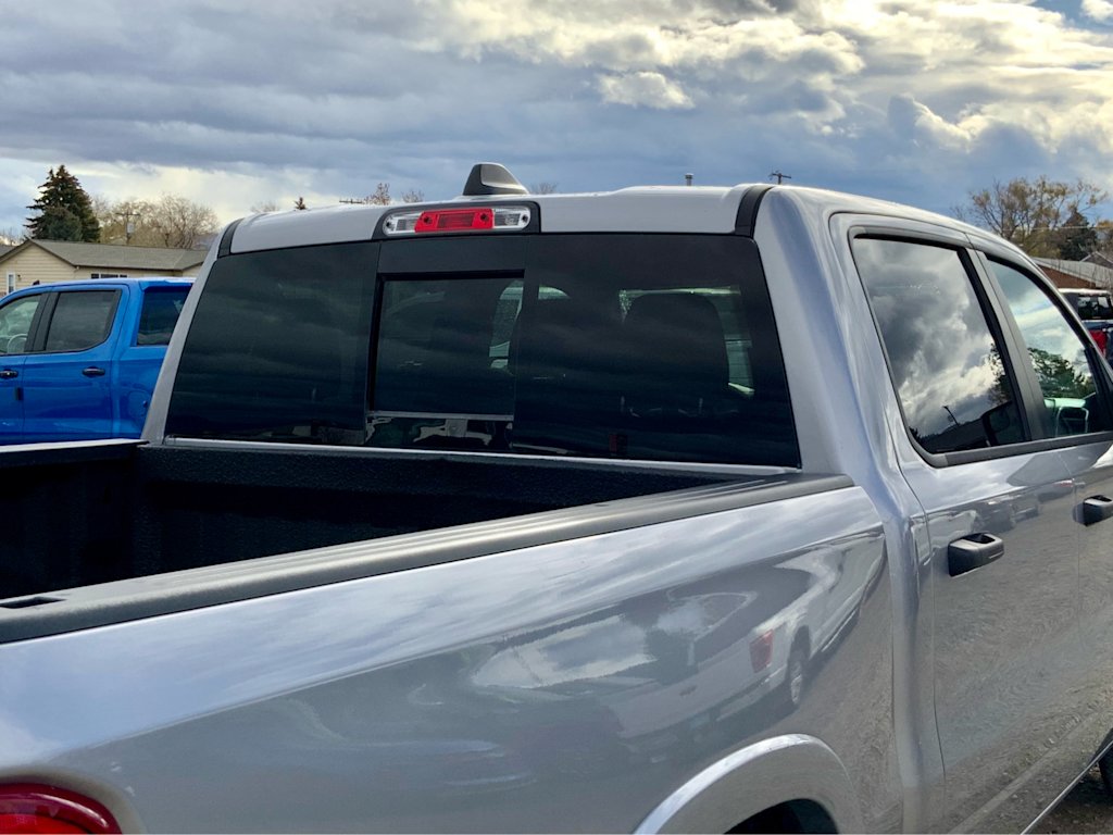 Thumbnail: 2025 RAM 1500 - 24