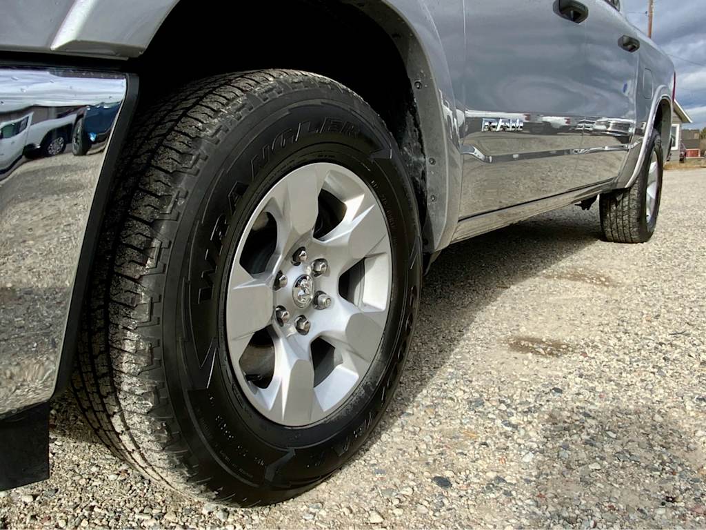 Thumbnail: 2025 RAM 1500 - 26