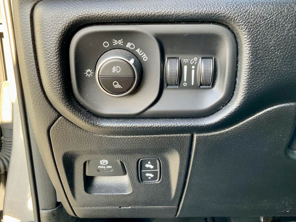 Thumbnail: 2020 RAM 1500 - 53