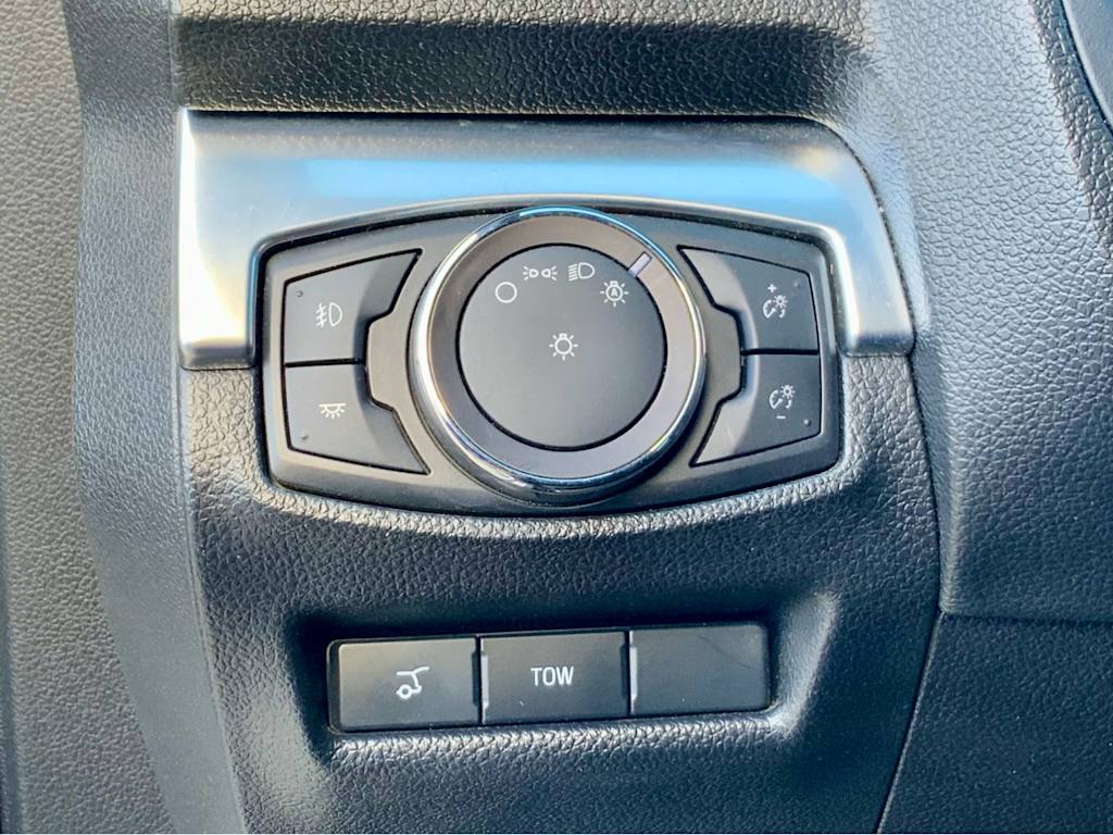 Thumbnail: 2018 Ford Explorer - 38