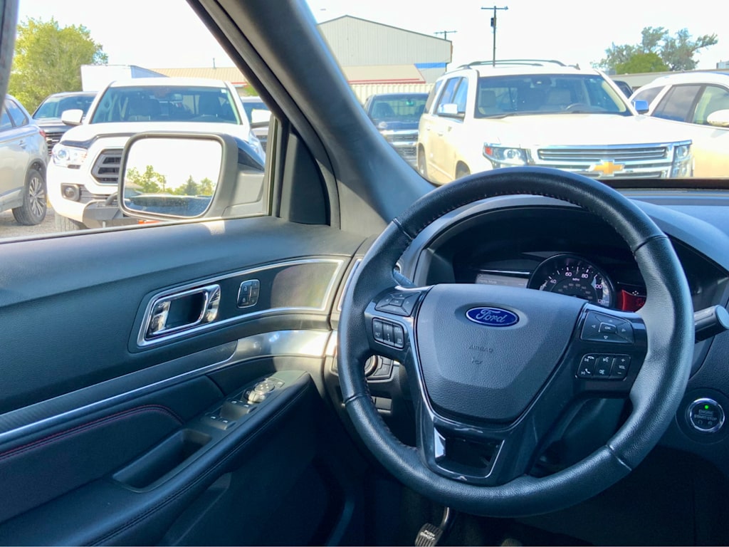 Thumbnail: 2018 Ford Explorer - 14