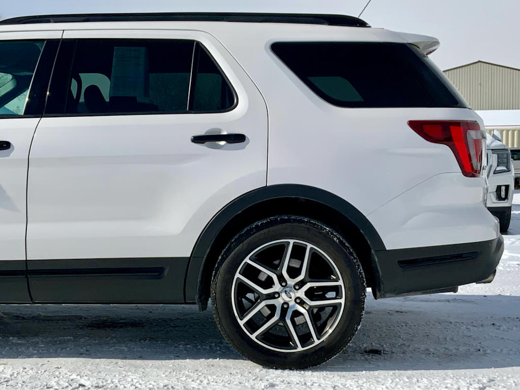 Thumbnail: 2019 Ford Explorer - 8