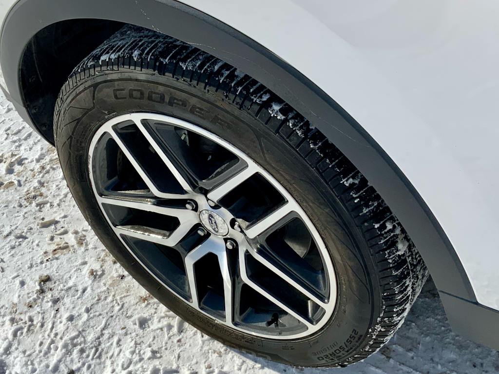 Thumbnail: 2019 Ford Explorer - 28