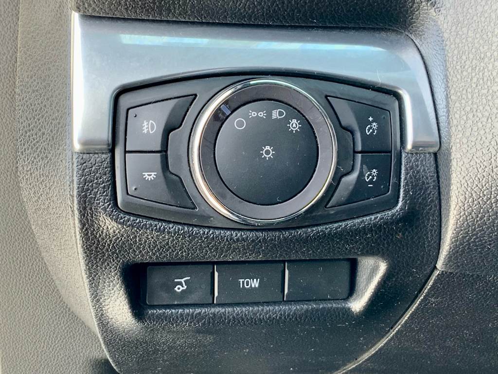 Thumbnail: 2019 Ford Explorer - 47