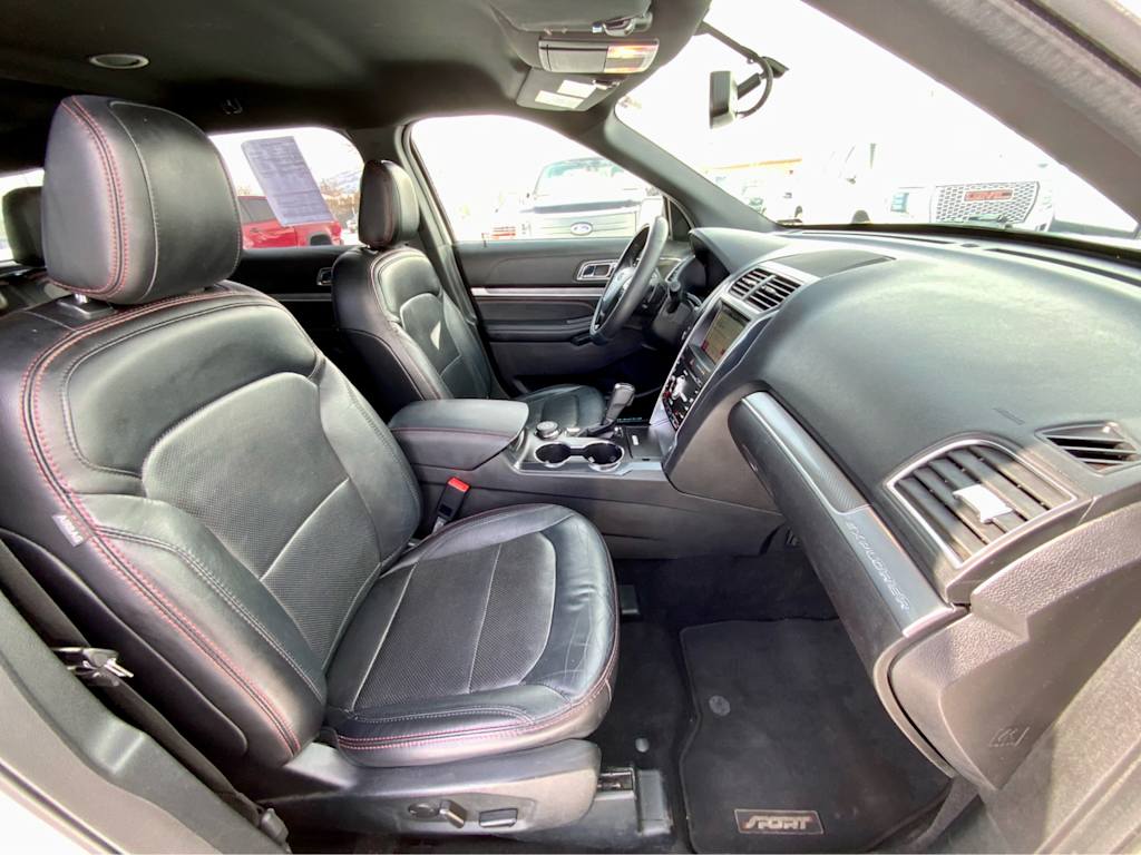 Thumbnail: 2019 Ford Explorer - 11