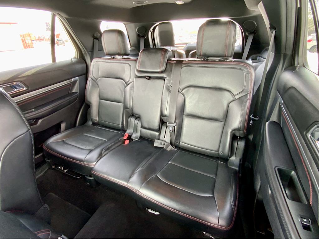 Thumbnail: 2019 Ford Explorer - 32