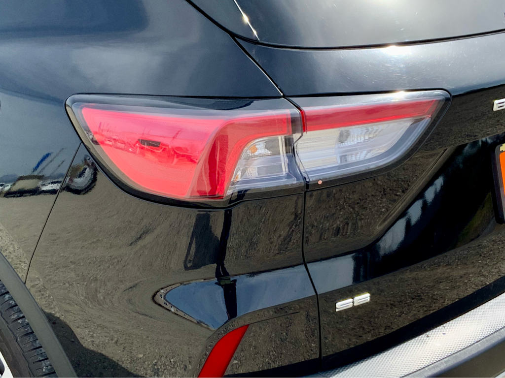 2022 Ford Escape SE 24