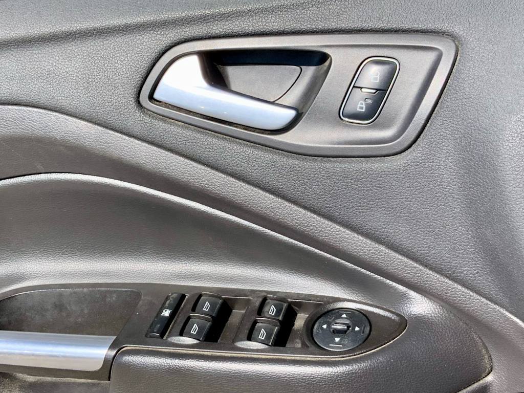 Thumbnail: 2017 Ford Escape - 45