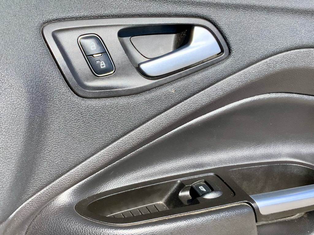 Thumbnail: 2017 Ford Escape - 46