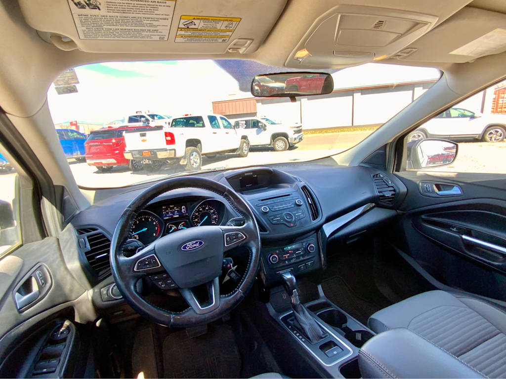 Thumbnail: 2017 Ford Escape - 9