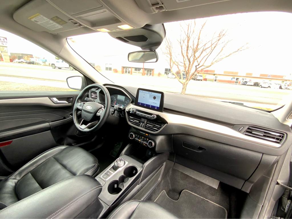 Thumbnail: 2022 Ford Escape - 14