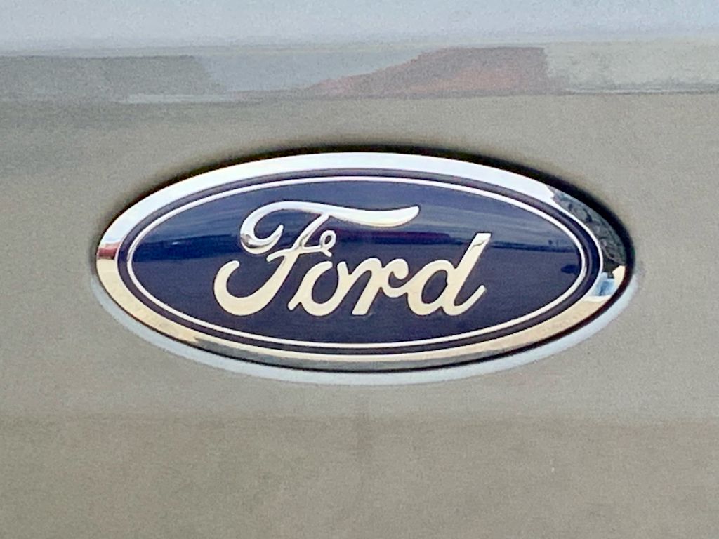 Thumbnail: 2022 Ford Bronco - 7
