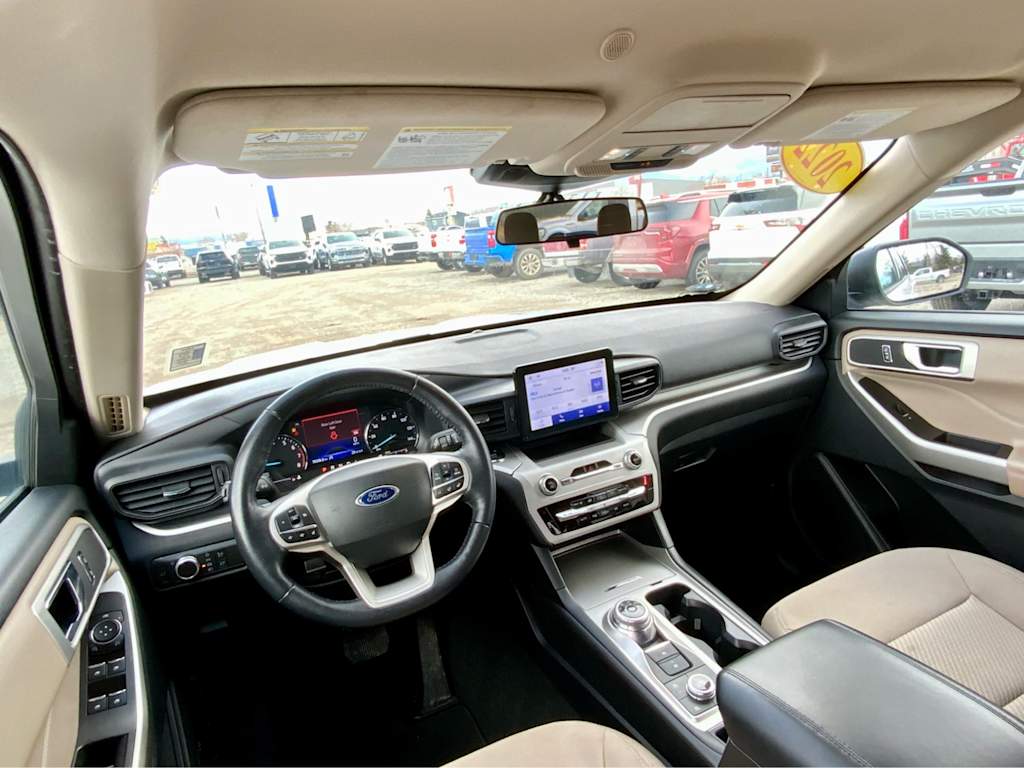 Thumbnail: 2022 Ford Explorer - 9