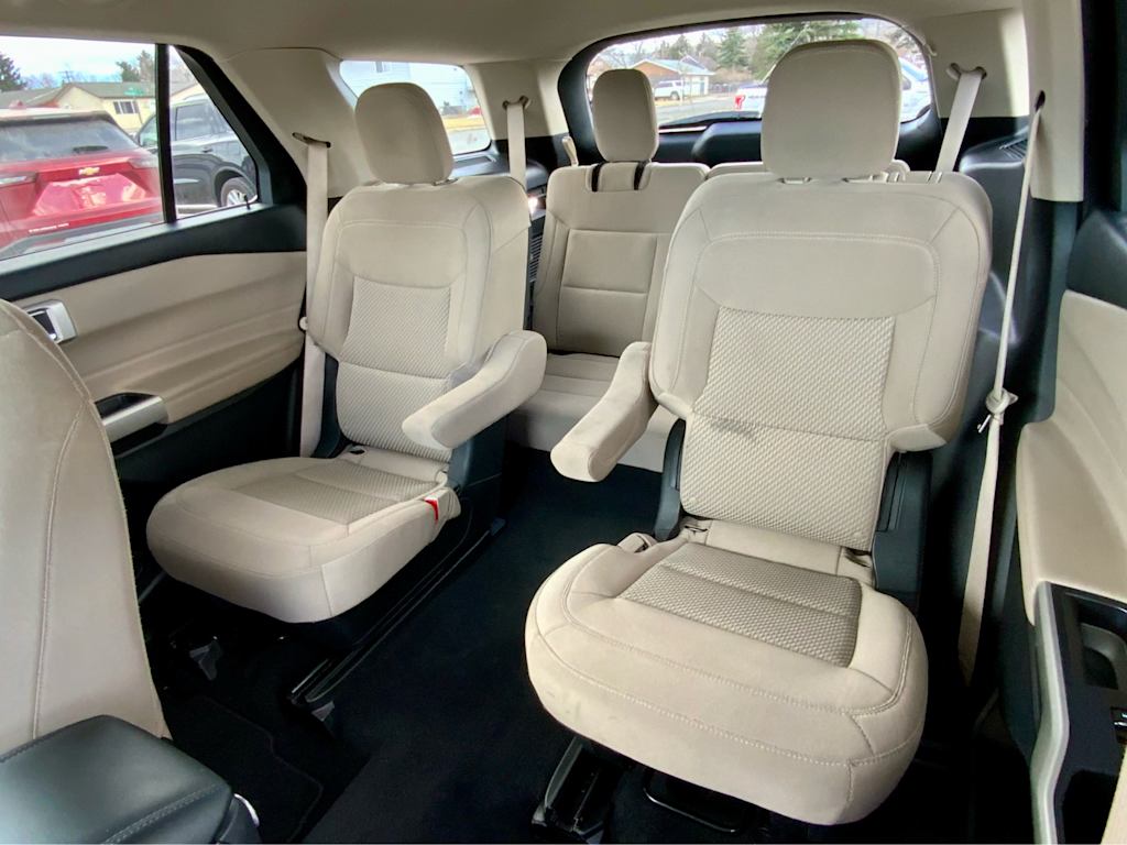 Thumbnail: 2022 Ford Explorer - 32