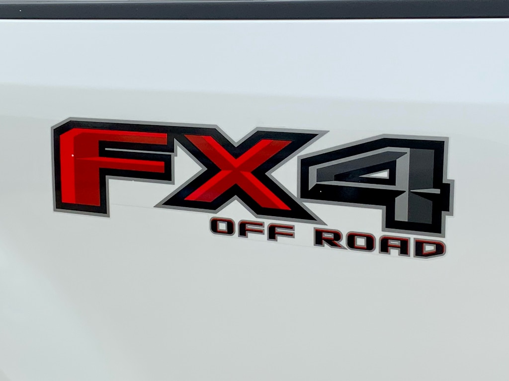 Thumbnail: 2021 Ford F-250 - 32