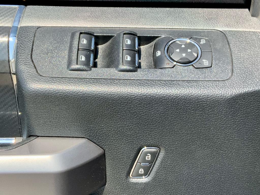 Thumbnail: 2020 Ford F-150 - 32