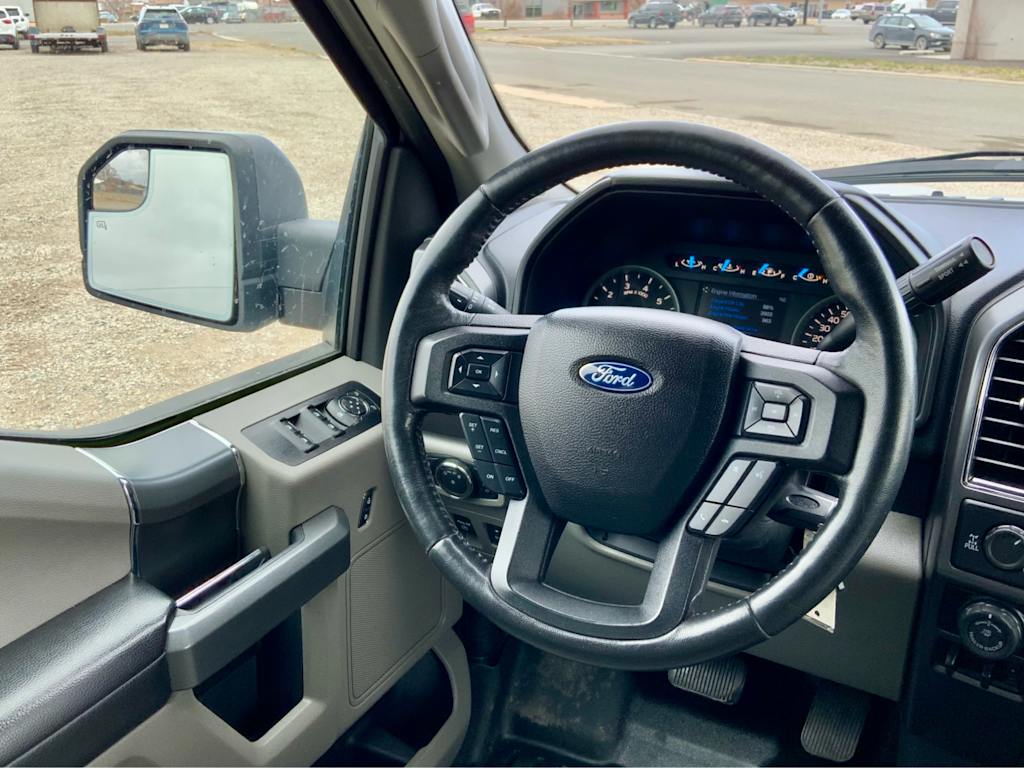 2017 Ford F-150 XLT 40