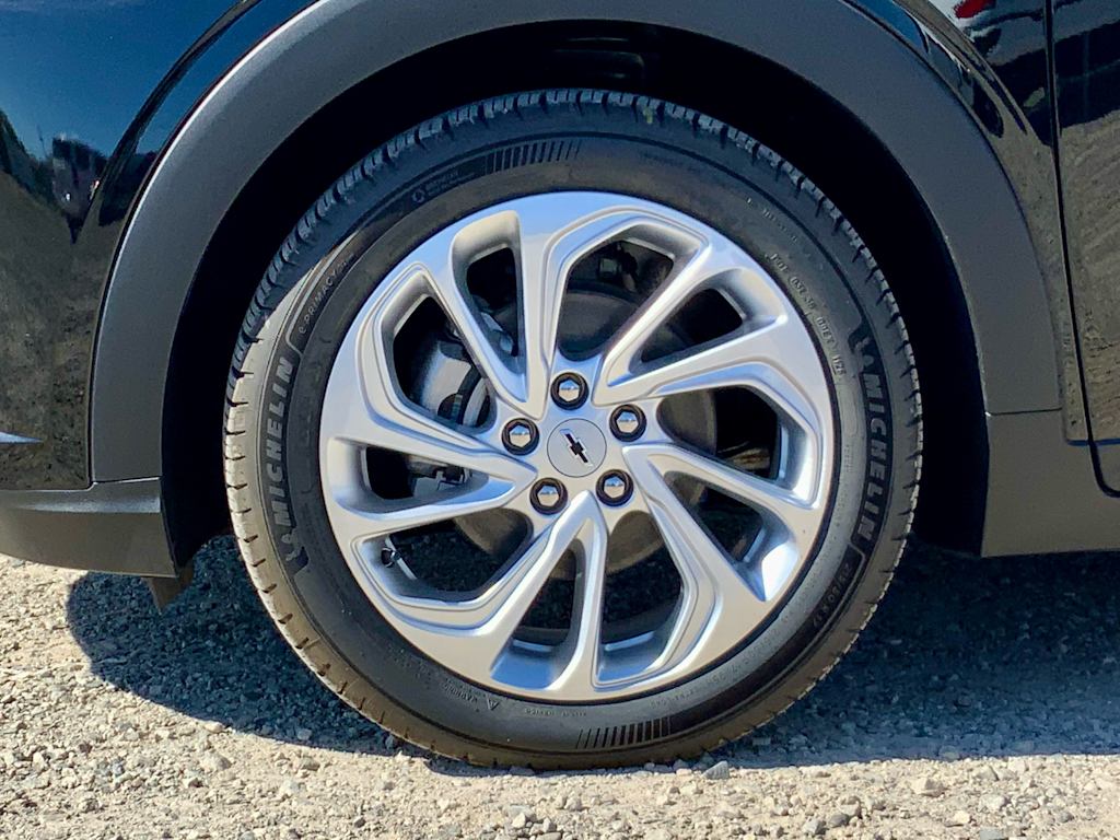 Thumbnail: 2027 Chevrolet Bolt EV - 7
