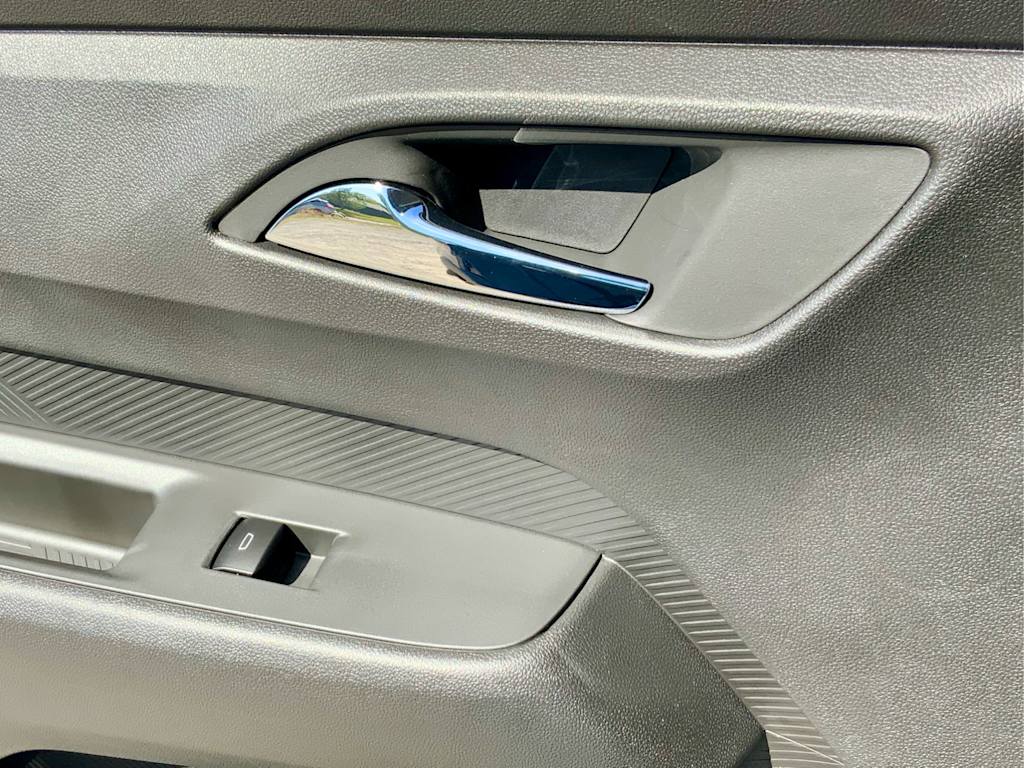 Thumbnail: 2027 Chevrolet Bolt EV - 39