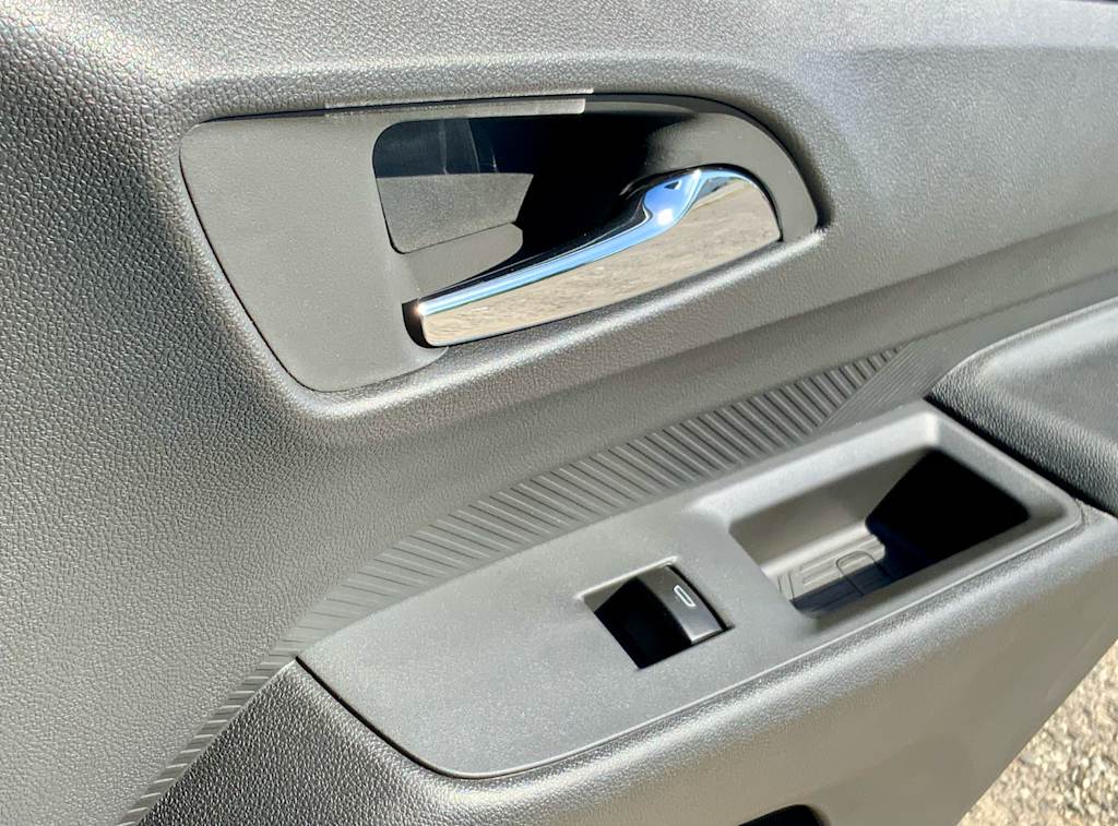 Thumbnail: 2027 Chevrolet Bolt EV - 40