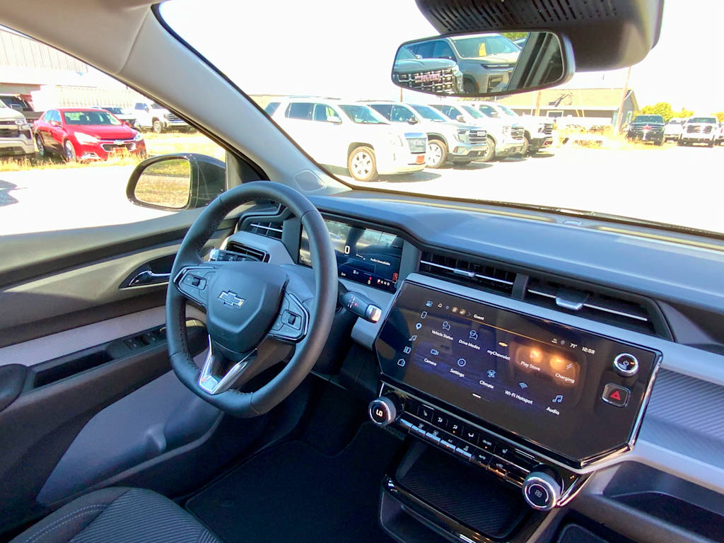 Thumbnail: 2027 Chevrolet Bolt EV - 8