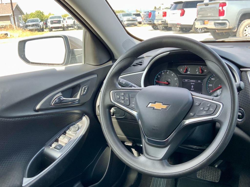Thumbnail: 2025 Chevrolet Malibu - 13