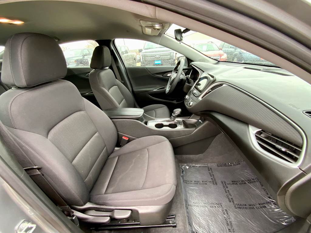 Thumbnail: 2024 Chevrolet Malibu - 11