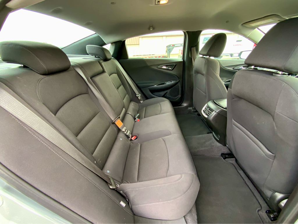 Thumbnail: 2023 Chevrolet Malibu - 33