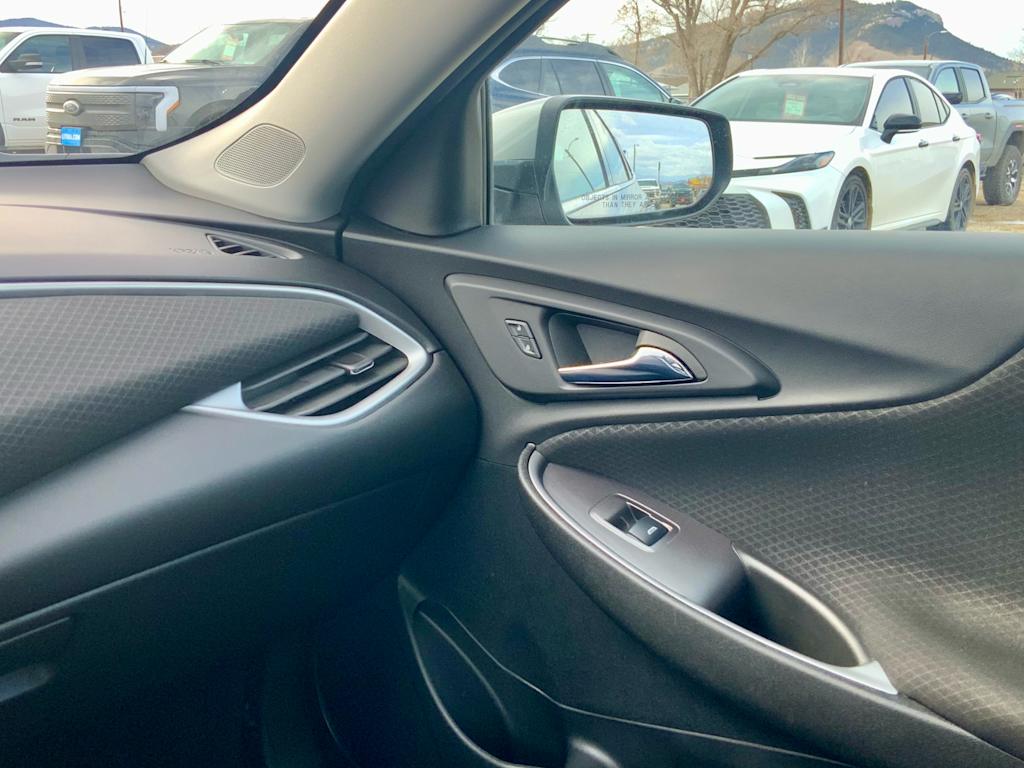 Thumbnail: 2023 Chevrolet Malibu - 40