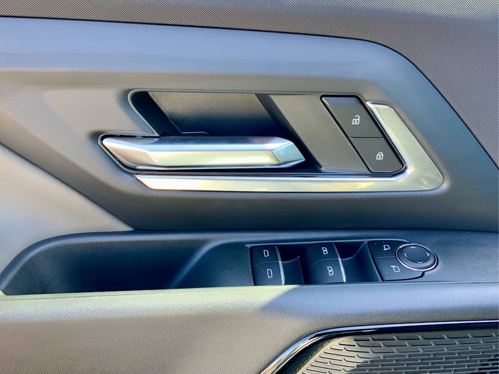 Thumbnail: 2026 Chevrolet Silverado EV - 54
