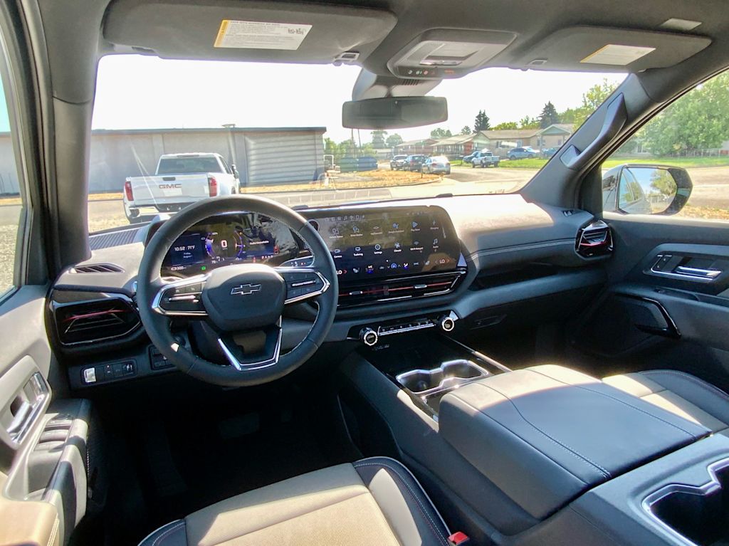 Thumbnail: 2026 Chevrolet Silverado EV - 9