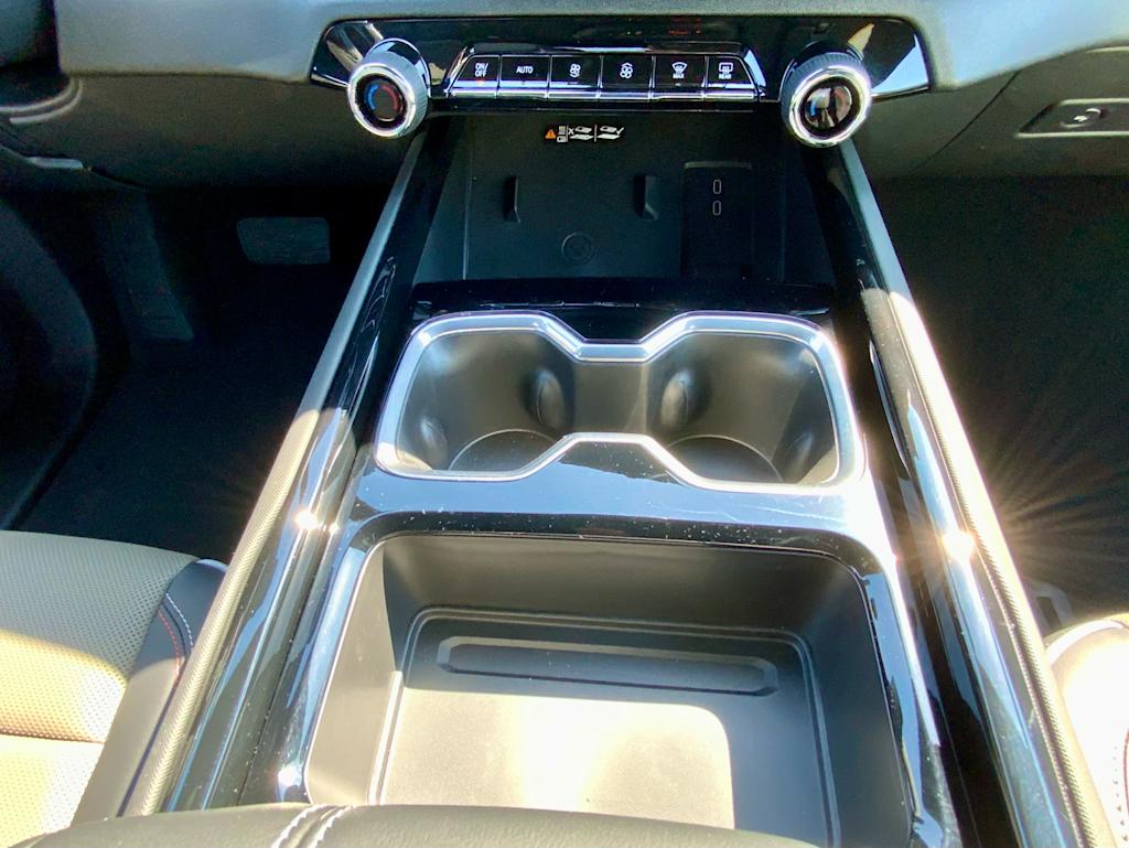 Thumbnail: 2026 Chevrolet Silverado EV - 16