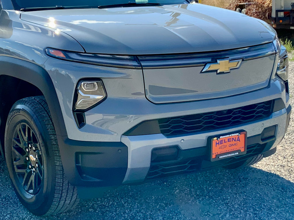 Thumbnail: 2026 Chevrolet Silverado EV - 25