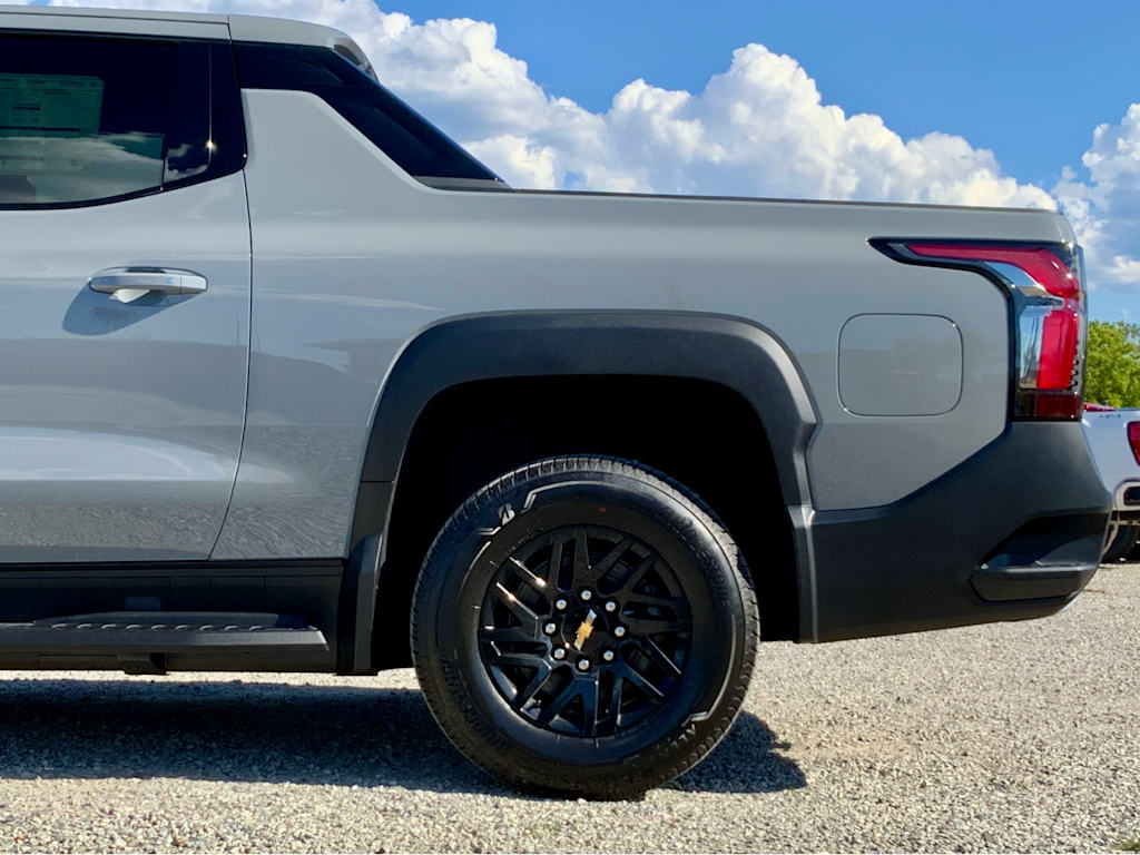 Thumbnail: 2026 Chevrolet Silverado EV - 27