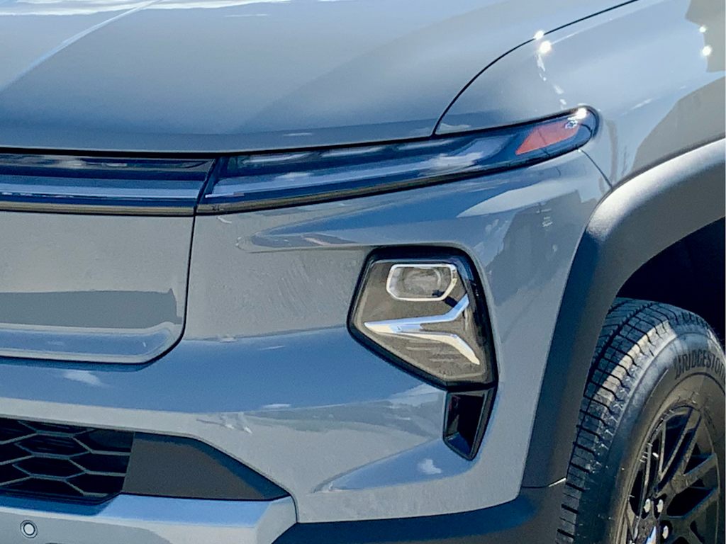 Thumbnail: 2026 Chevrolet Silverado EV - 29