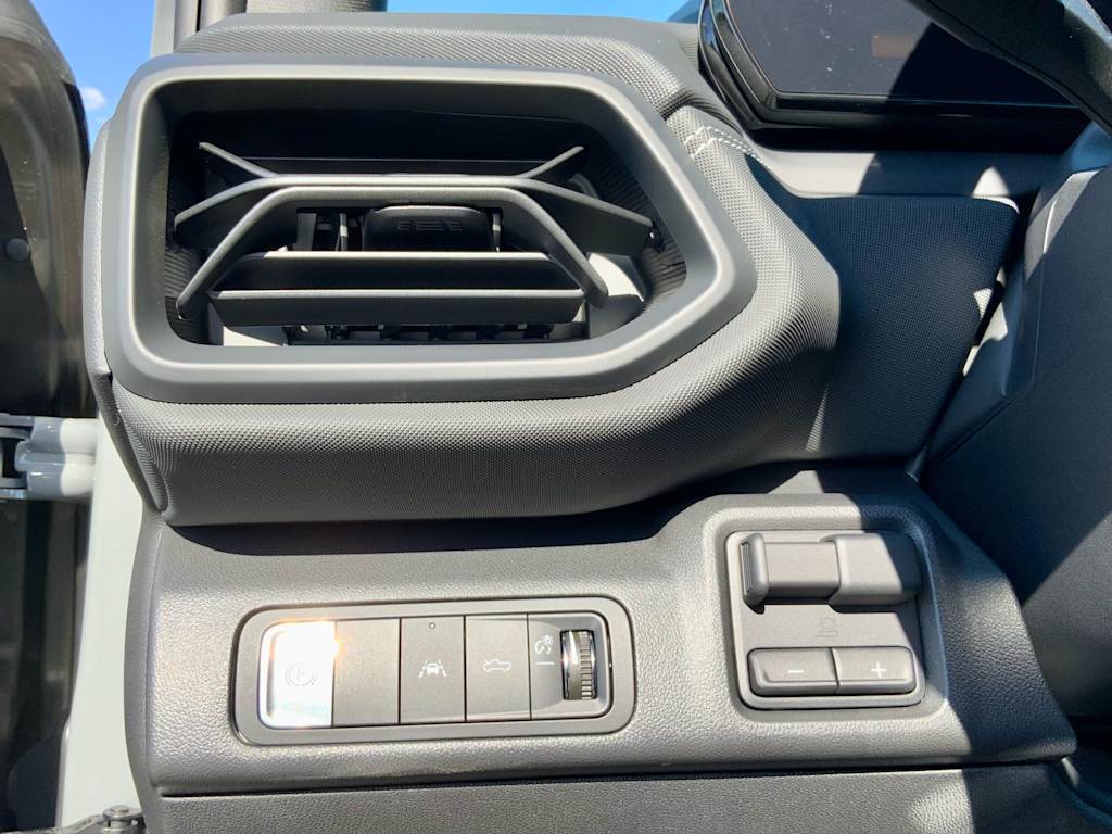 Thumbnail: 2026 Chevrolet Silverado EV - 48