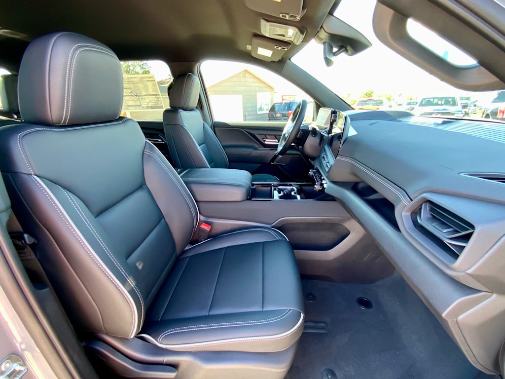 Thumbnail: 2026 Chevrolet Silverado EV - 11