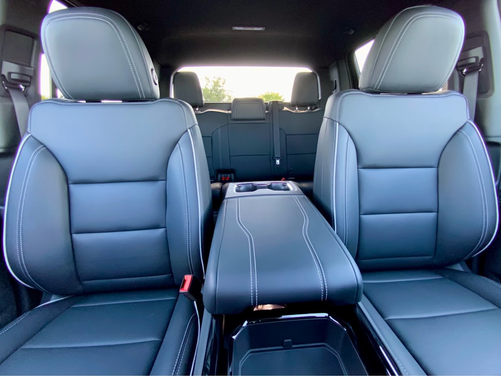 Thumbnail: 2026 Chevrolet Silverado EV - 39